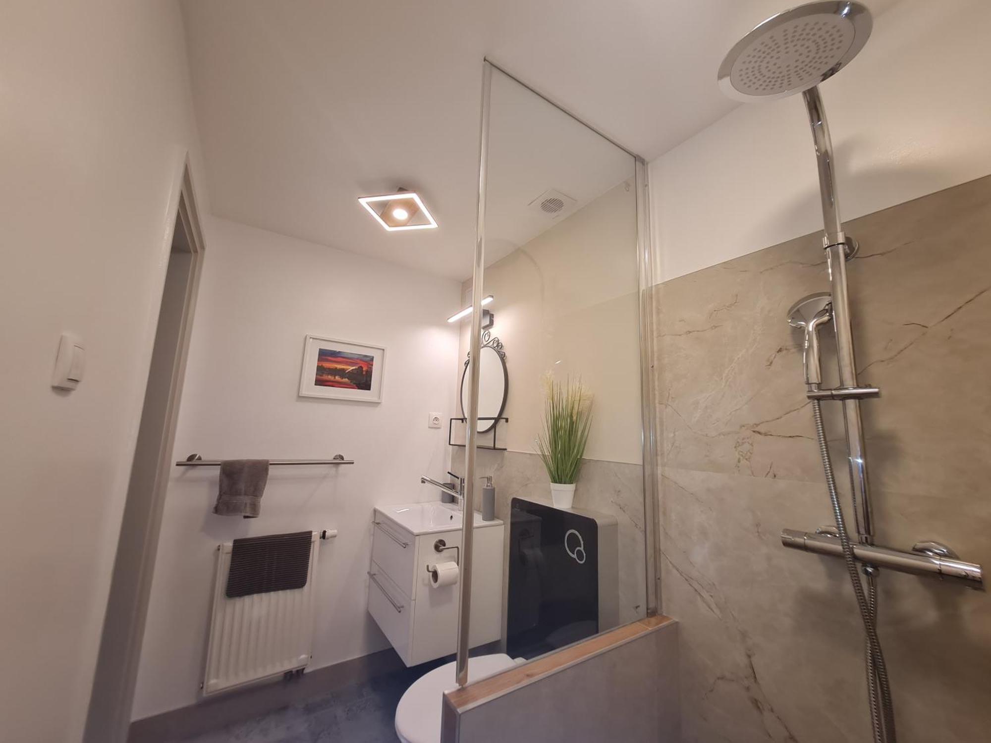 Csever Apartman Tata Esterno foto
